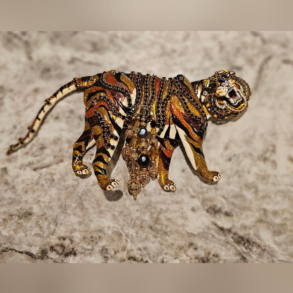 Mechanical Brooch - Picture 1 of 5